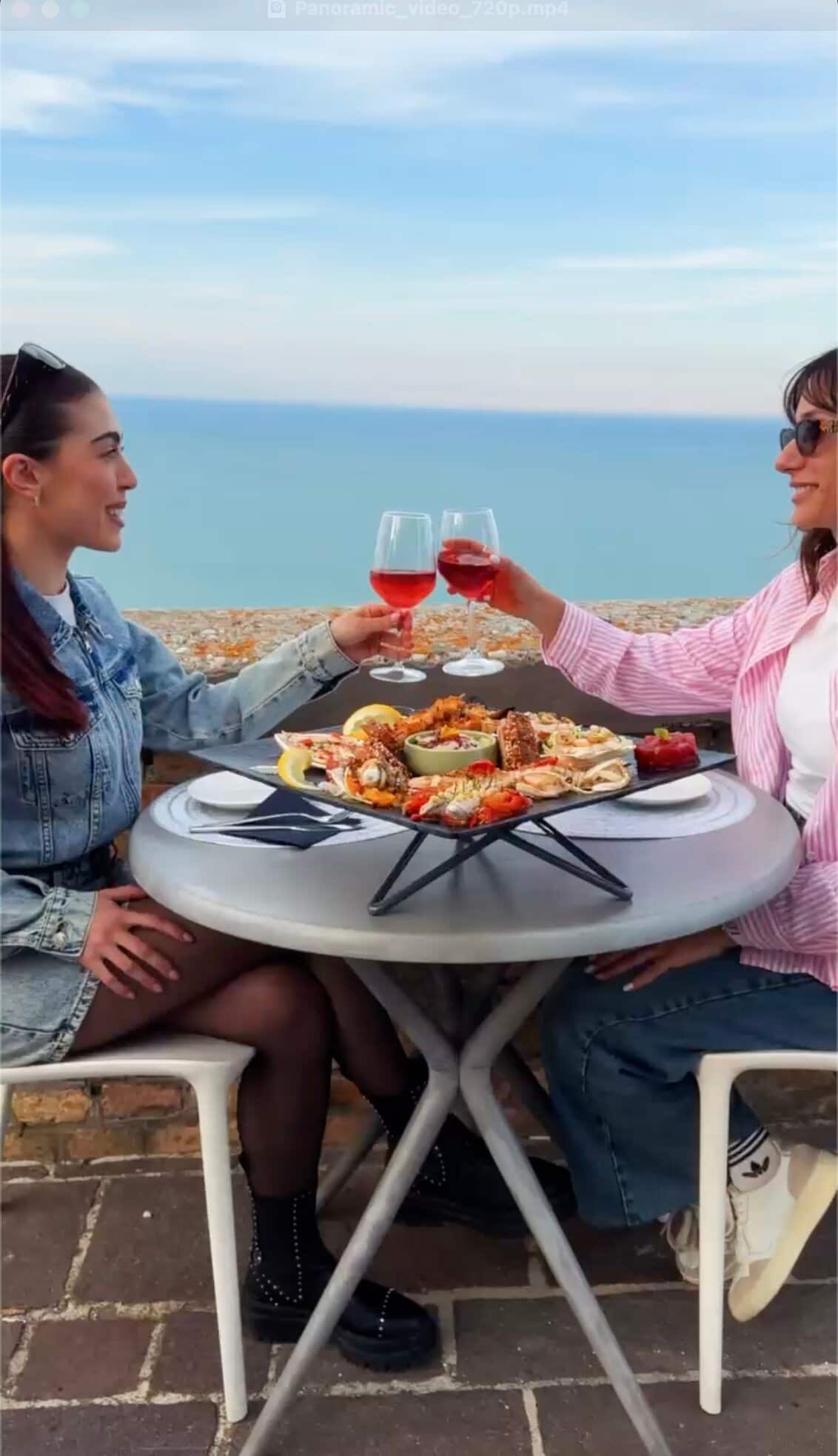 Cocktail bar aperitivo al tramonto